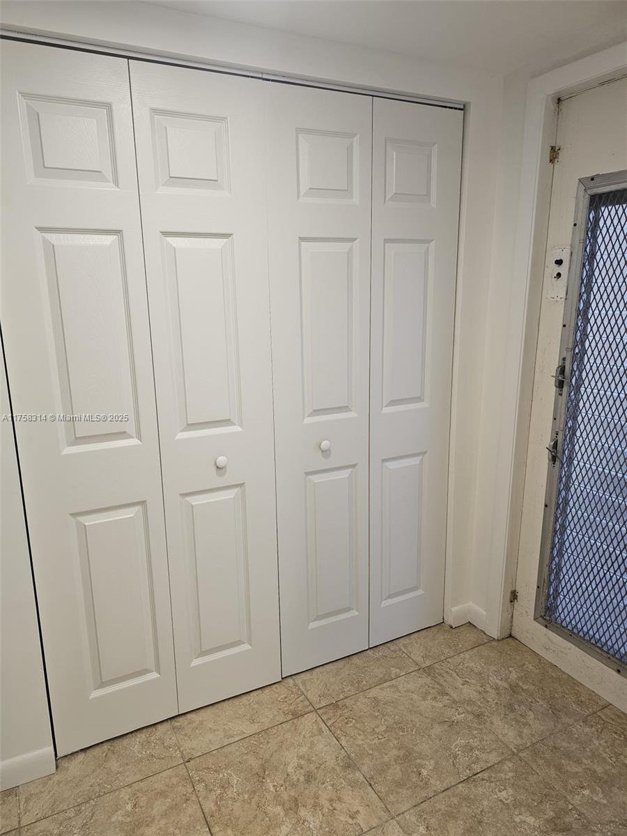 Picture of 2900 N Pine Island Rd # 212, Sunrise, FL 33322