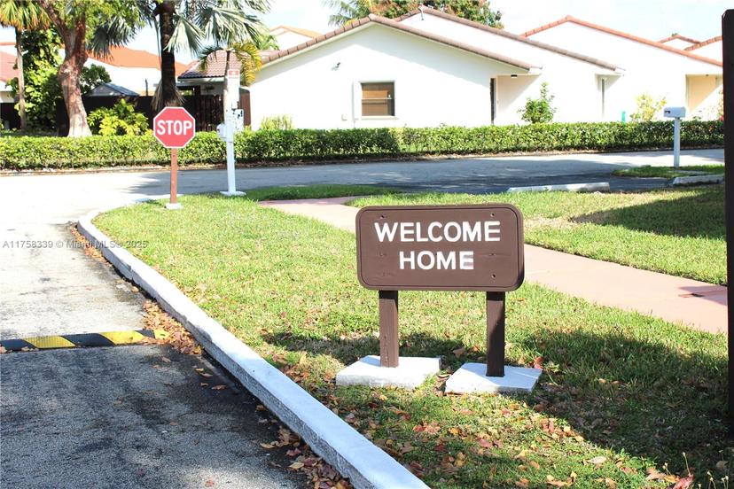 Picture of 1326 SW 124Th Pl, Miami FL 33184
