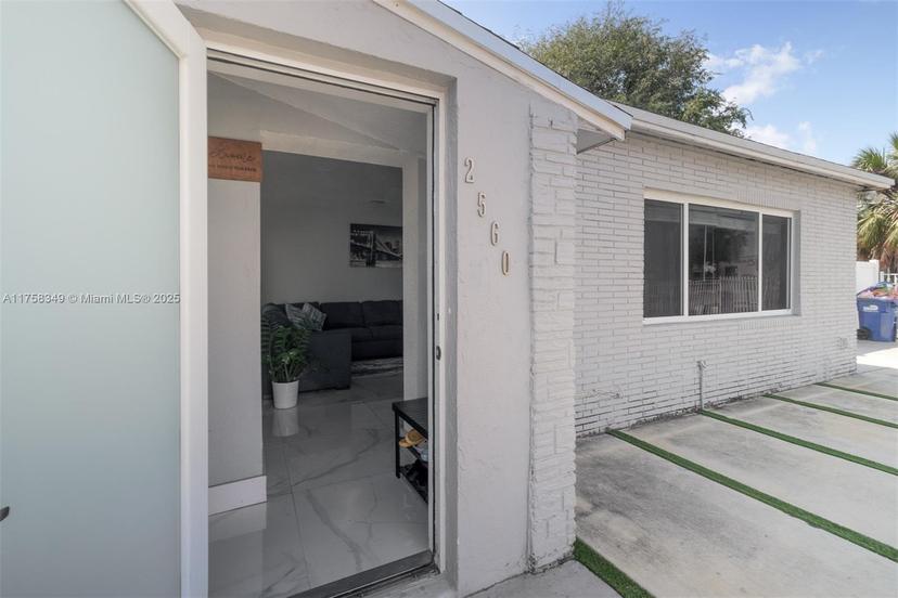 Picture of 2560 NW 154Th St, Miami Gardens FL 33054