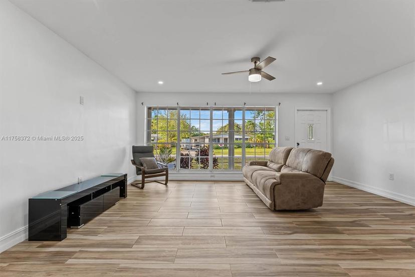 Picture of 6900 NW 13Th St, Plantation FL 33313