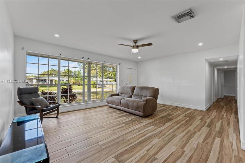 Picture of 6900 NW 13Th St, Plantation FL 33313