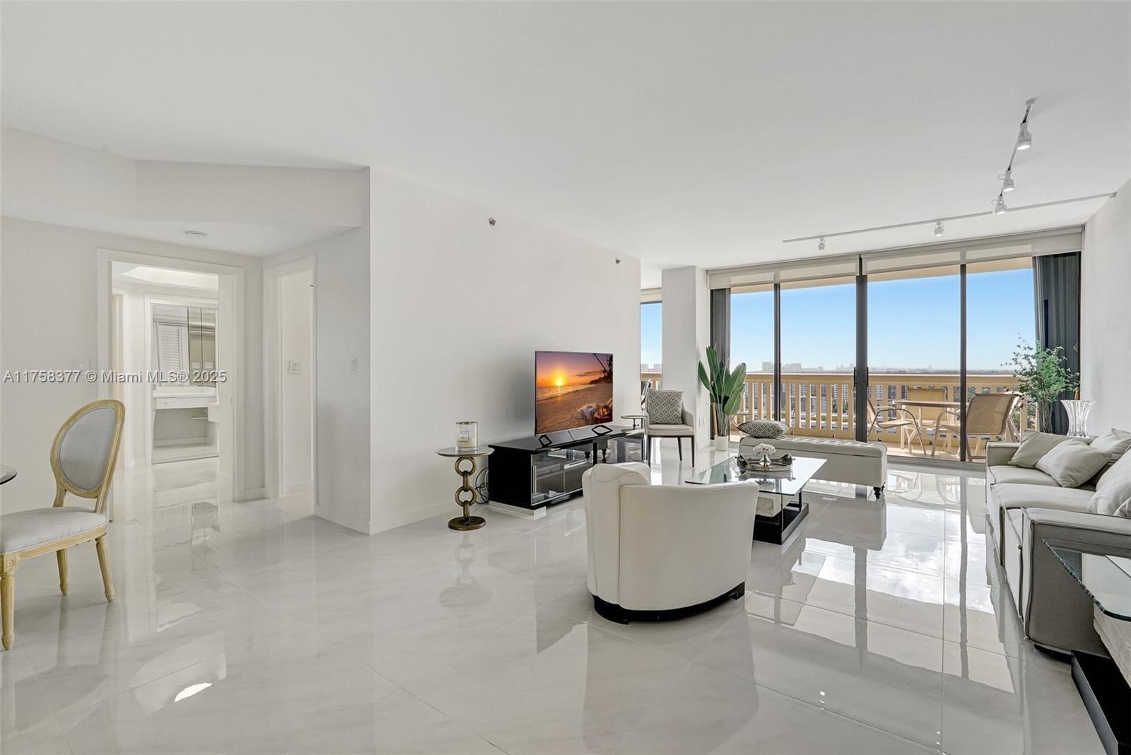 Picture of 2000 Island Blvd # 1603, Aventura, FL 33160