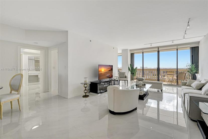 Picture of 2000 Island Blvd # 1603, Aventura FL 33160
