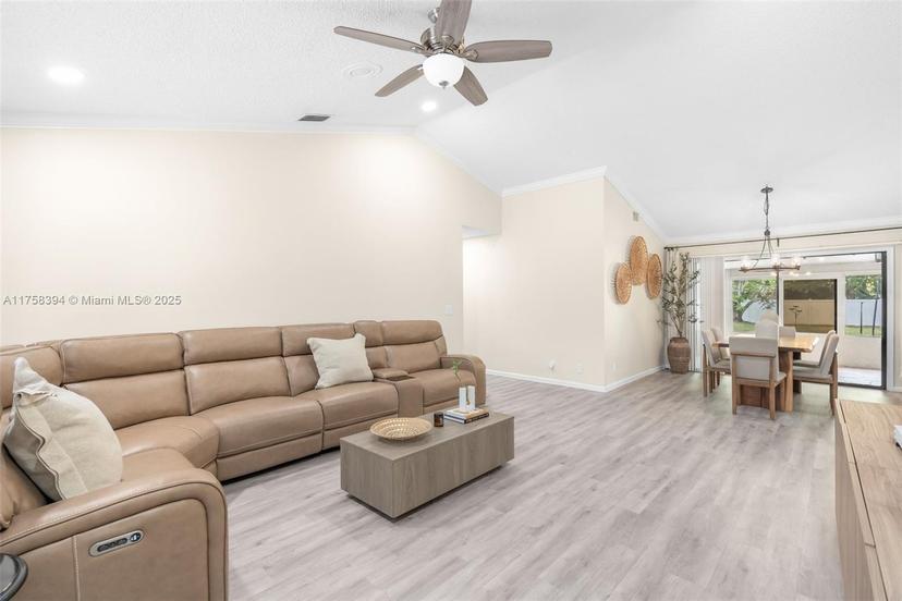 Picture of 343 Sandpiper Ave, Royal Palm Beach FL 33411