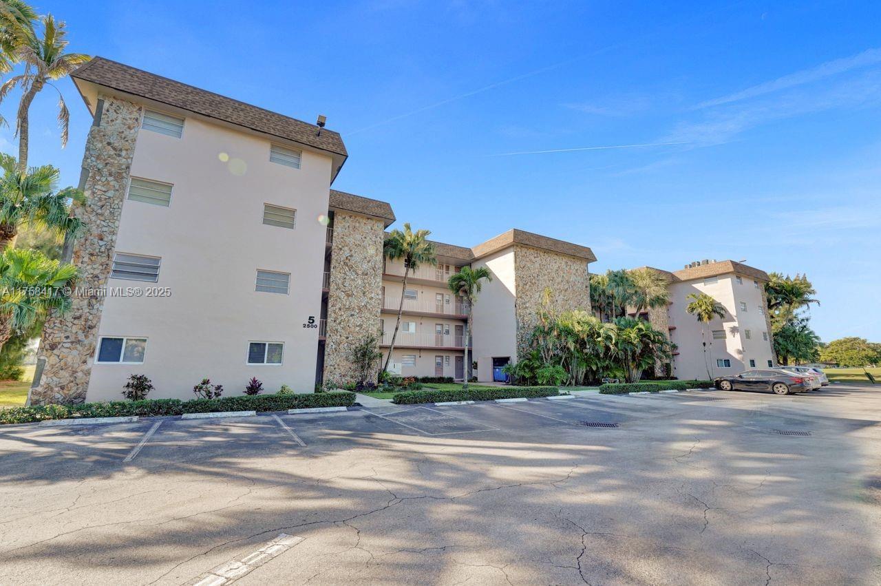 Picture of 2500 SW 81St Ave # 104, Davie, FL 33324