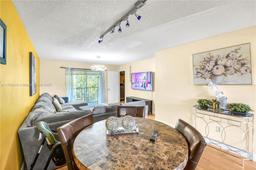 Picture of 434 NE 210Th Cir Ter # 4A, Miami, FL 33179