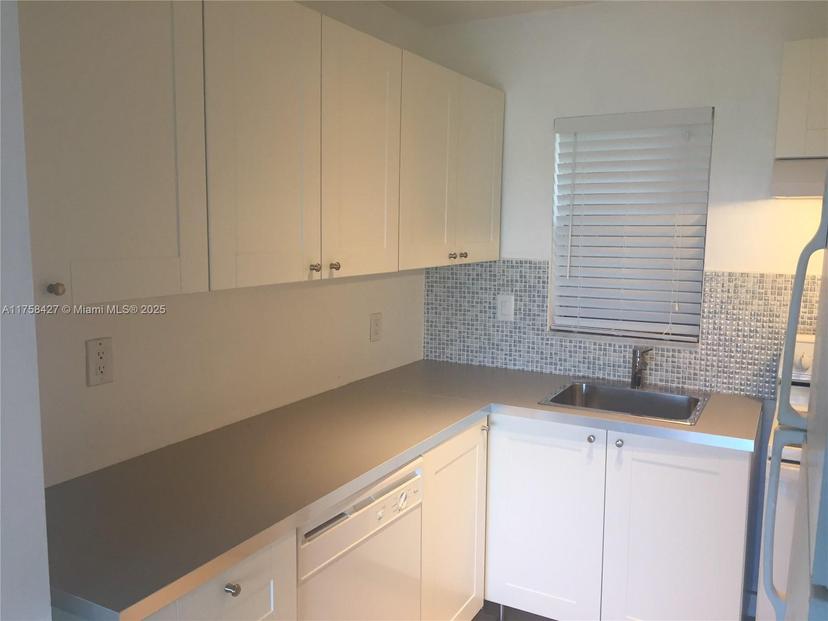 Picture of 1701 Washington St # 503, Hollywood FL 33020