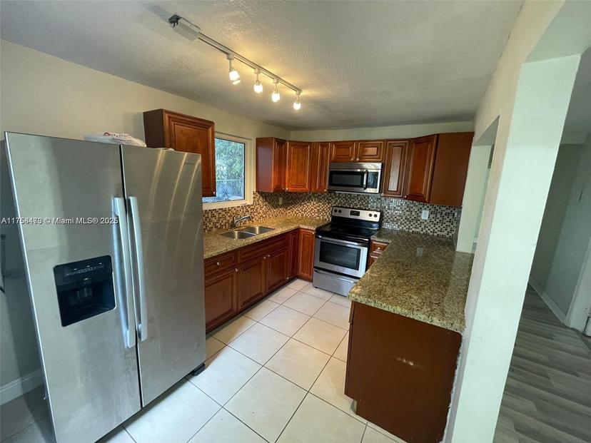 Picture of 4896 SW 28Th Ter, Dania Beach FL 33312