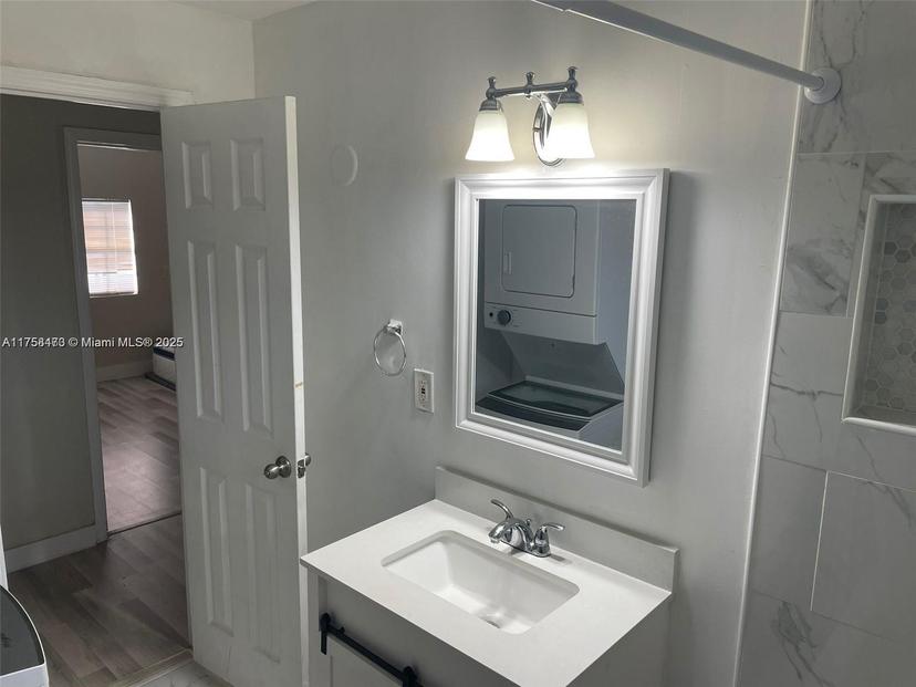 Picture of 4896 SW 28Th Ter, Dania Beach FL 33312