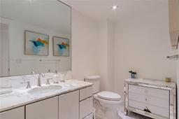 Picture of 9801 Collins Ave # 5D, Bal Harbour, FL 33154