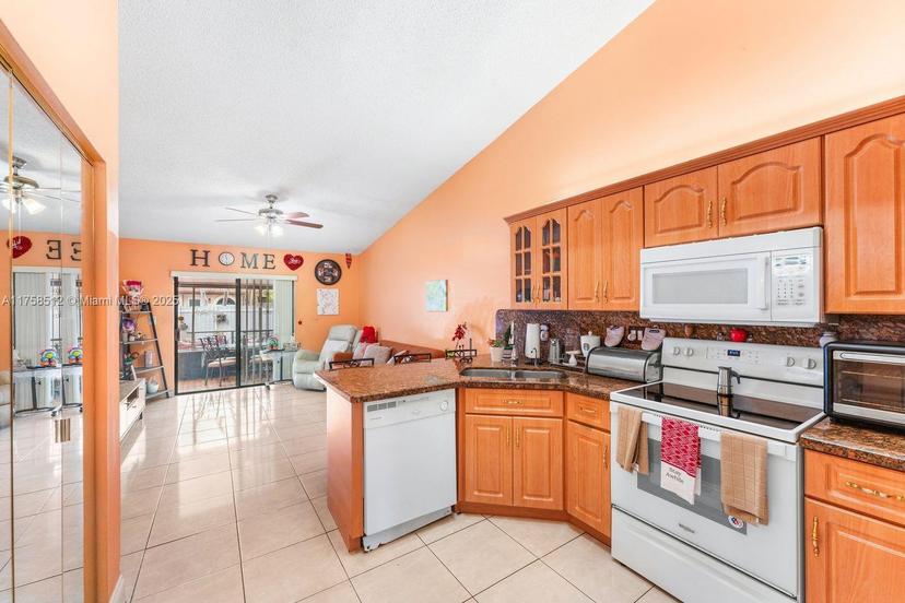 Picture of 5871 W 21St Ct, Hialeah FL 33016