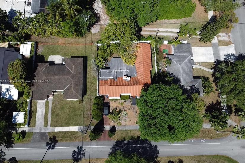 Picture of 551 Morningside Dr, Miami Springs FL 33166