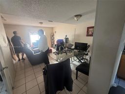 Picture of 7987 NW 7Th St # D13, Miami, FL 33126