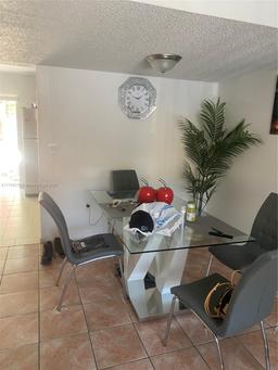 Picture of 7987 NW 7Th St # D8, Miami, FL 33126