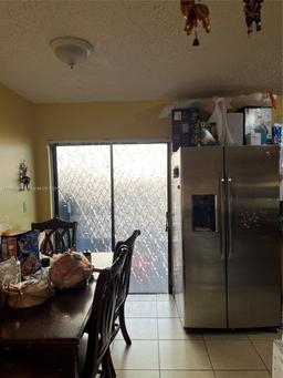 Picture of 7987 NW 7Th St # D6, Miami, FL 33126