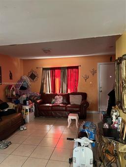 Picture of 7987 NW 7Th St # D6, Miami, FL 33126