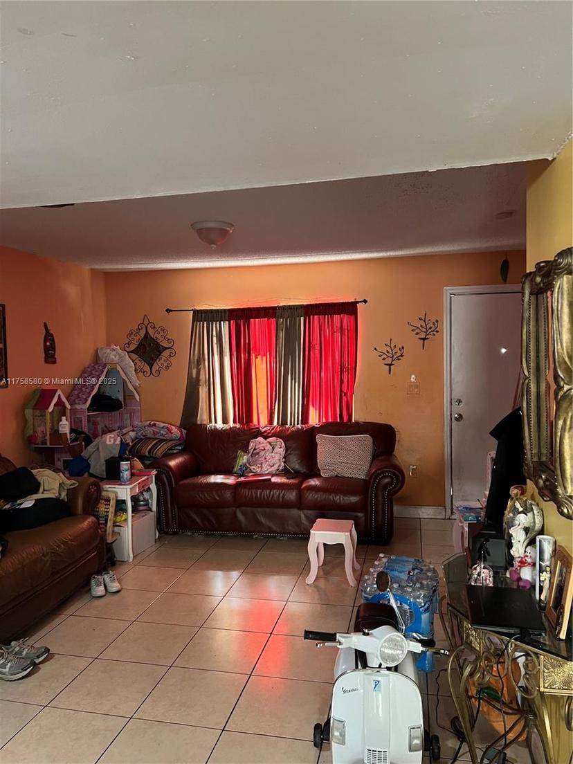 Picture of 7987 NW 7Th St # D6, Miami FL 33126