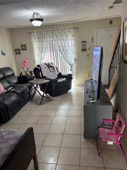 Picture of 7987 NW 7Th St # D4, Miami, FL 33126