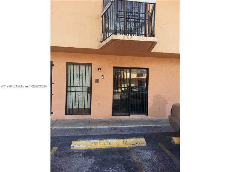 Picture of 7987 NW 7Th St # D4, Miami, FL 33126