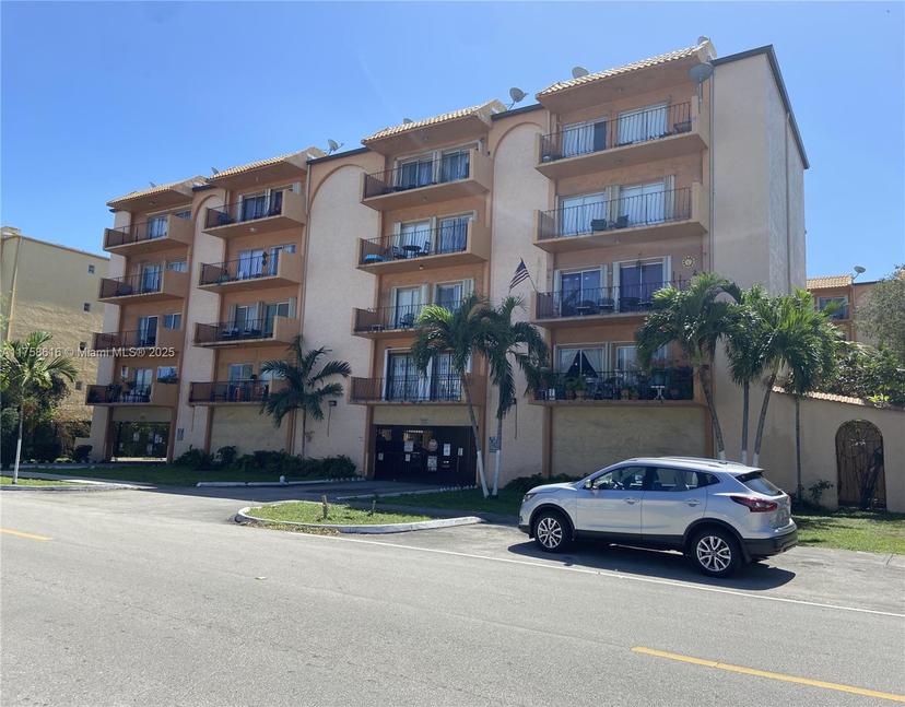 Picture of 1950 W 54Th St # 206, Hialeah FL 33012