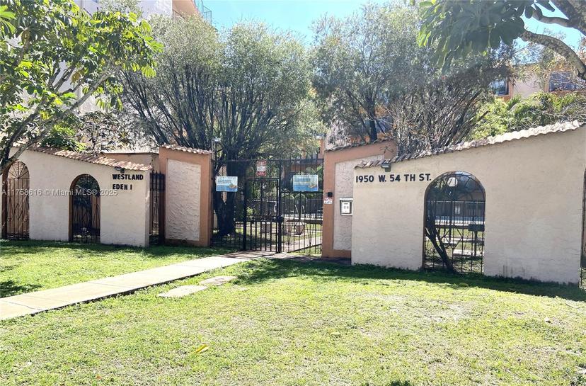 Picture of 1950 W 54Th St # 206, Hialeah FL 33012