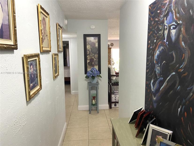 Picture of 1950 W 54Th St # 206, Hialeah FL 33012