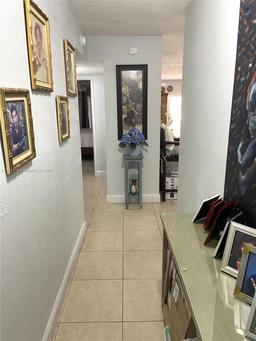Picture of 1950 W 54Th St # 206, Hialeah, FL 33012
