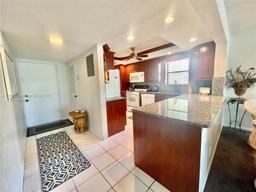 Picture of 2309 S Cypress Bend Dr # 311D, Pompano Beach, FL 33069