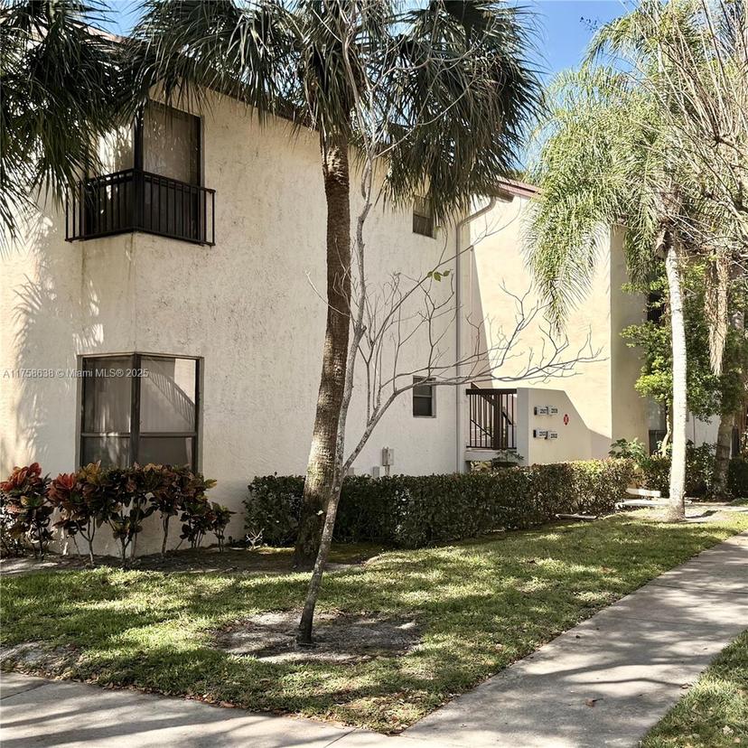 Picture of 2506 N Carambola Cir N # 1805, Coconut Creek FL 33066