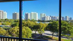 Picture of 3475 N Country Club Dr # 610, Aventura, FL 33180