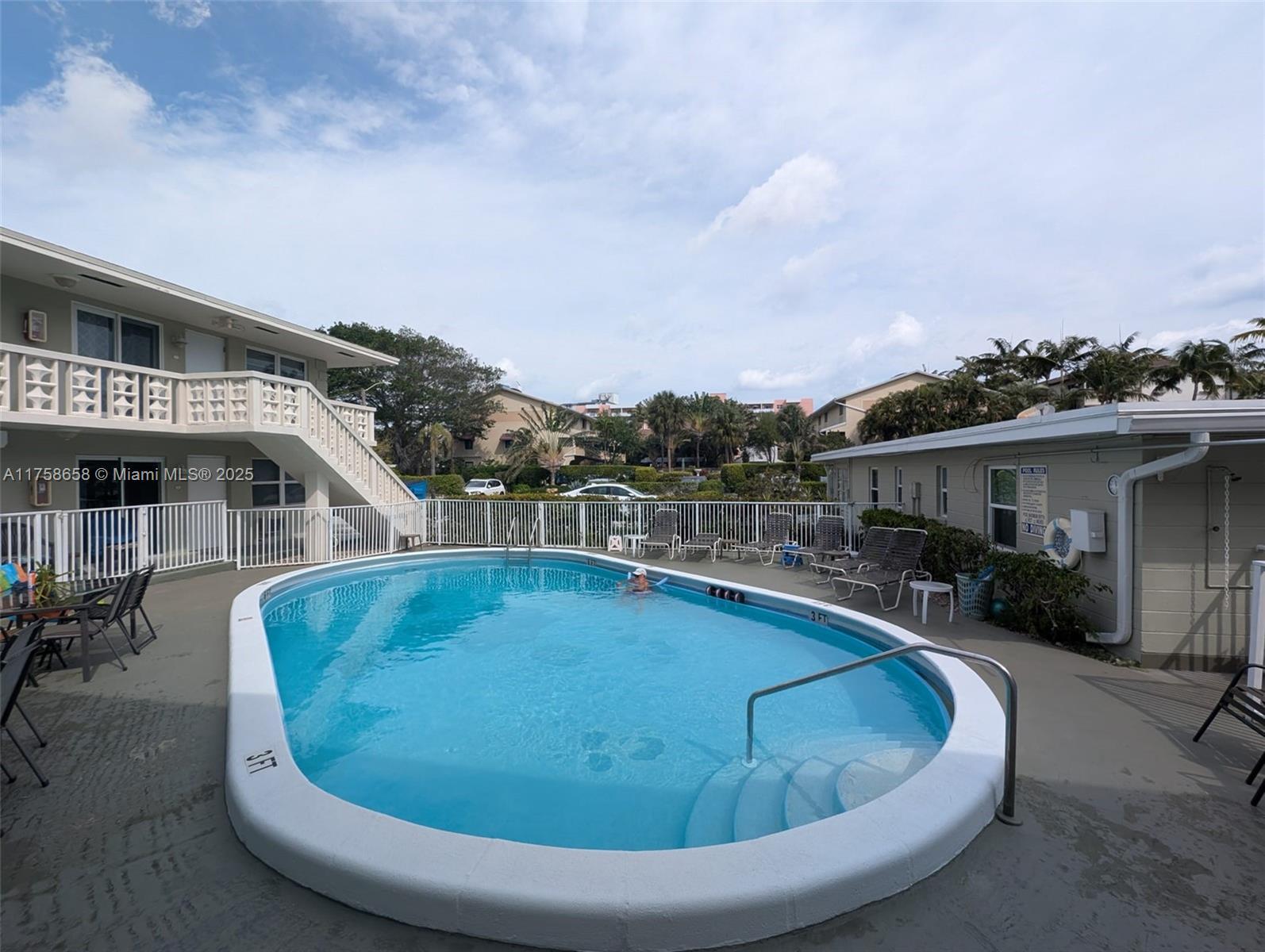 Picture of 3230 NE 13Th St # 109, Pompano Beach, FL 33062
