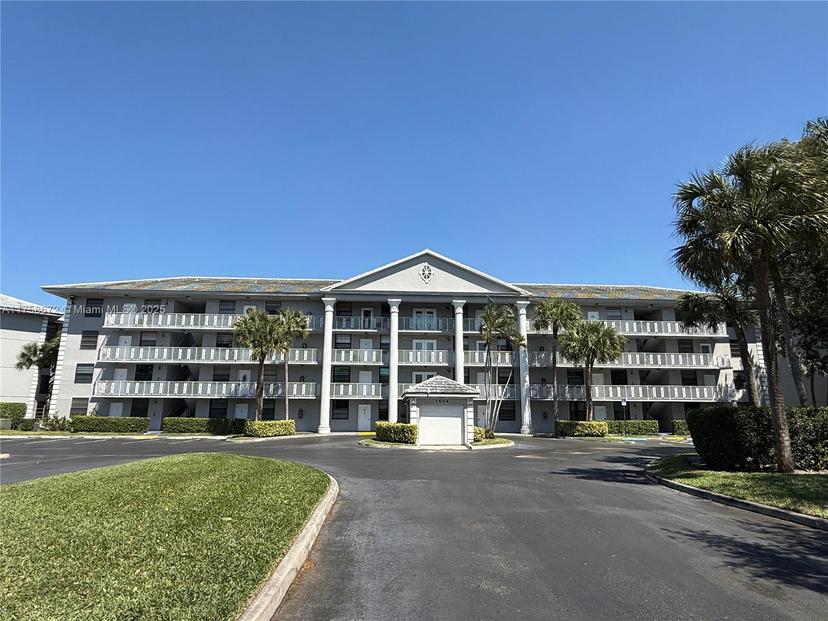 Picture of 1504 S Whitehall Dr # 206, Davie FL 33324