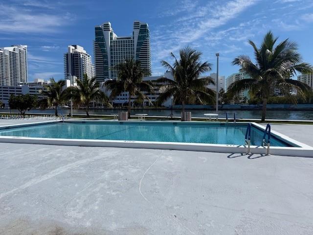 Picture of 200 Leslie Dr # 829, Hallandale Beach FL 33009