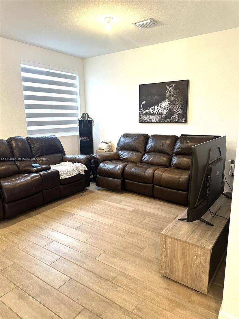 Picture of 2431 SE 10Th Ct, Homestead FL 33035