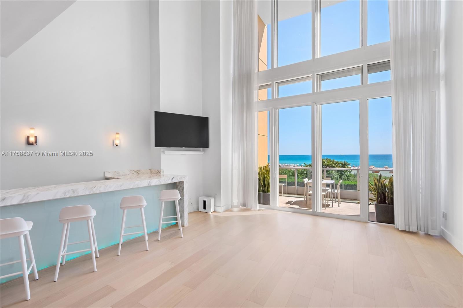 Picture of 1455 Ocean Dr # 03, Miami Beach, FL 33139