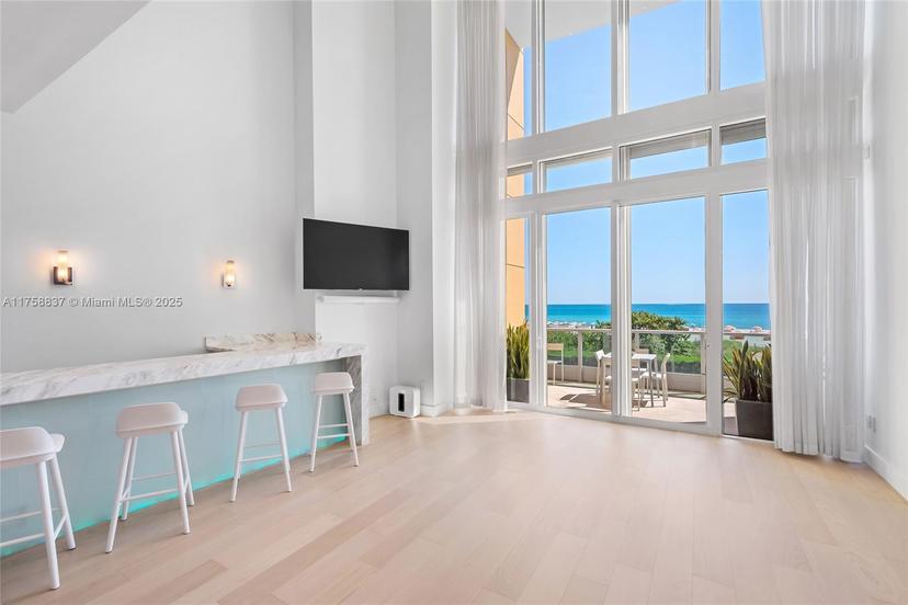 Picture of 1455 Ocean Dr # 03, Miami Beach FL 33139