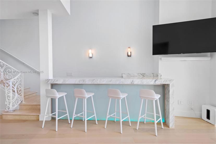 Picture of 1455 Ocean Dr # 03, Miami Beach FL 33139