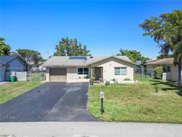 Picture of 9905 NW 71St St, Tamarac, FL 33321