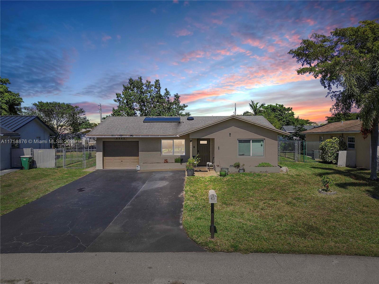 Picture of 9905 NW 71St St, Tamarac, FL 33321