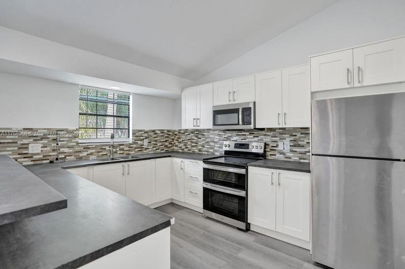 Picture of 1627 Cypress Pointe Dr # 1, Coral Springs FL 33071