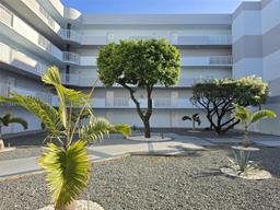 Picture of 8261 NW 8Th St # 122, Miami, FL 33126