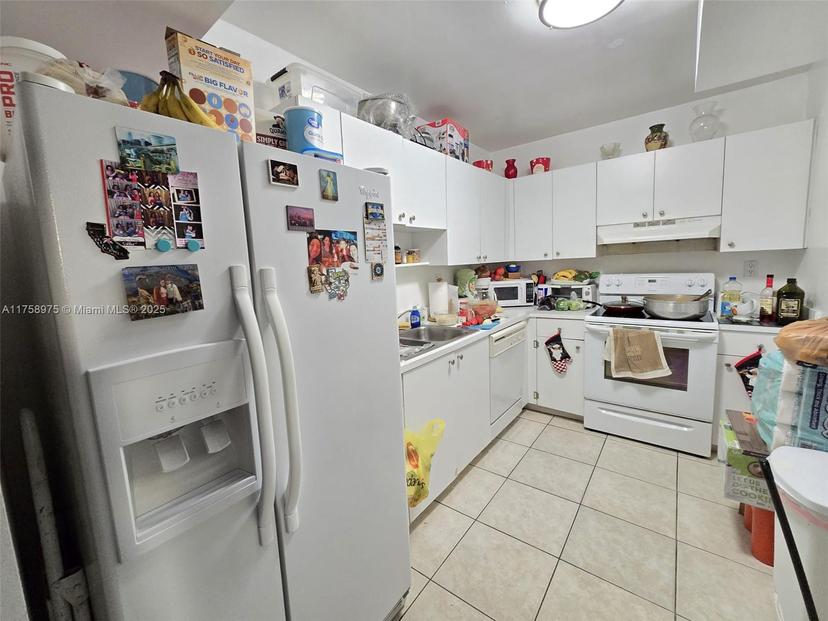 Picture of 8261 NW 8Th St # 122, Miami FL 33126