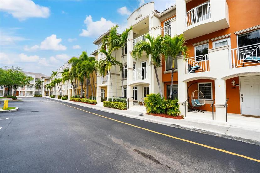 Picture of 2753 NE 184Th Way # 2753, Aventura FL 33160