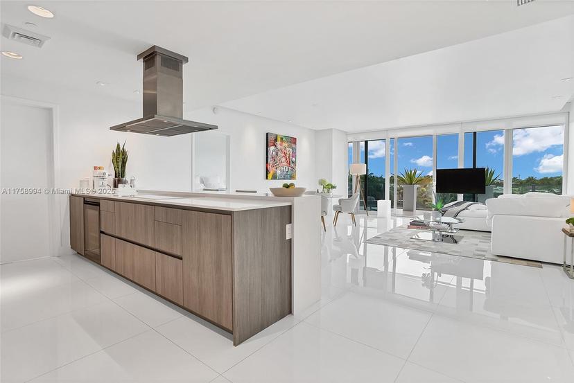Picture of 350 Ocean Dr # 405N, Key Biscayne FL 33149