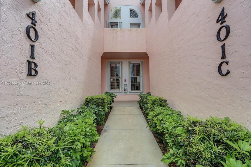 Picture of 401B Muirfield Ct, Jupiter FL 33458
