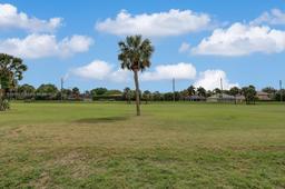 Picture of 401B Muirfield Ct, Jupiter, FL 33458