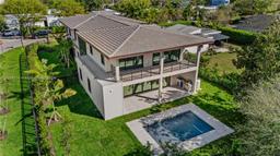 Picture of 6600 SW 62Nd Ct, South Miami, FL 33143
