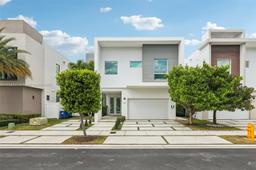 Picture of 10445 NW 68Th Ter, Doral, FL 33178