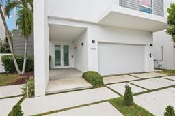 Picture of 10445 NW 68Th Ter, Doral, FL 33178
