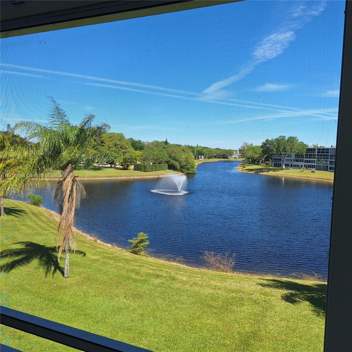 Picture of 3012 Oakridge A # 3012, Deerfield Beach, FL 33442